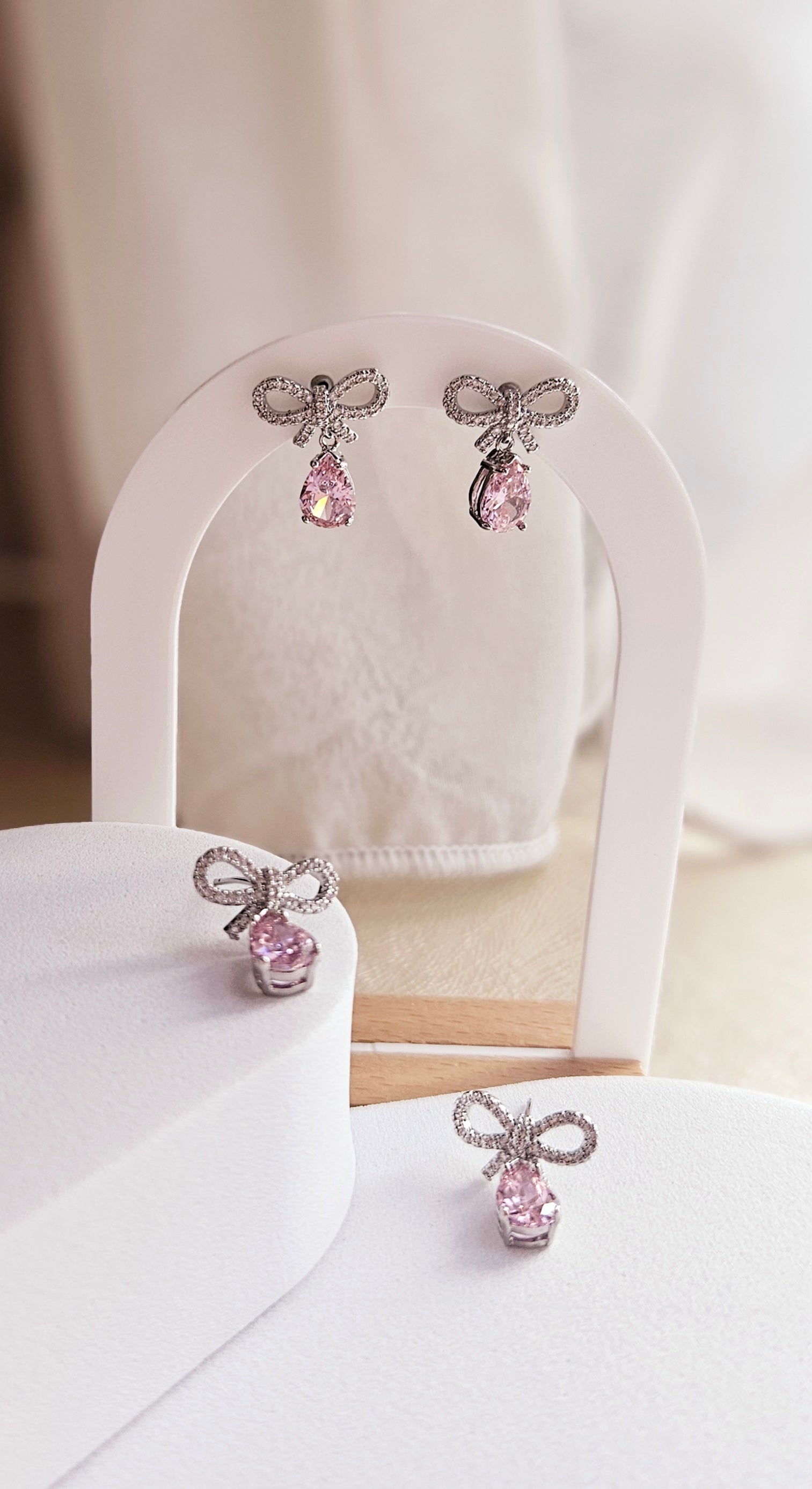 PINK CRYSTAL DROP EARRINGS OF CUBIC ZIRCONIA & 925 SILVER NEEDLE