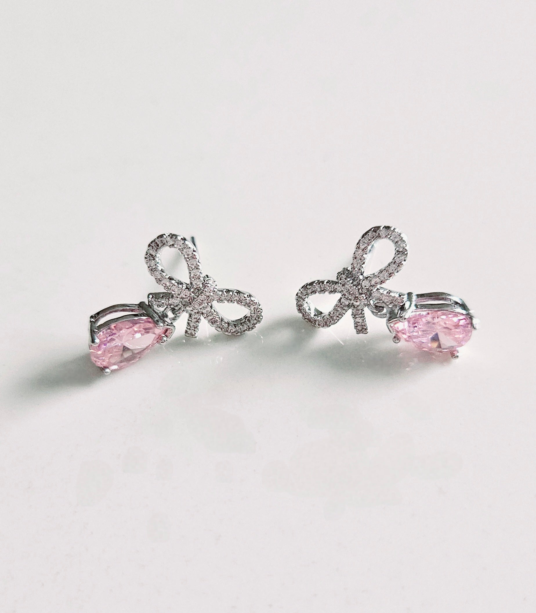 PINK CRYSTAL DROP EARRINGS OF CUBIC ZIRCONIA & 925 SILVER NEEDLE