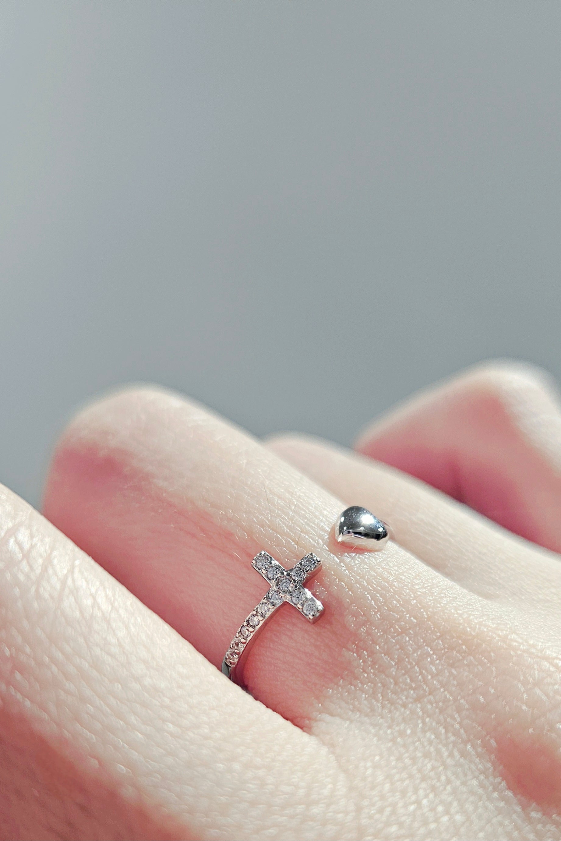 925 STERLING SILVER CROSS AND HEART RING