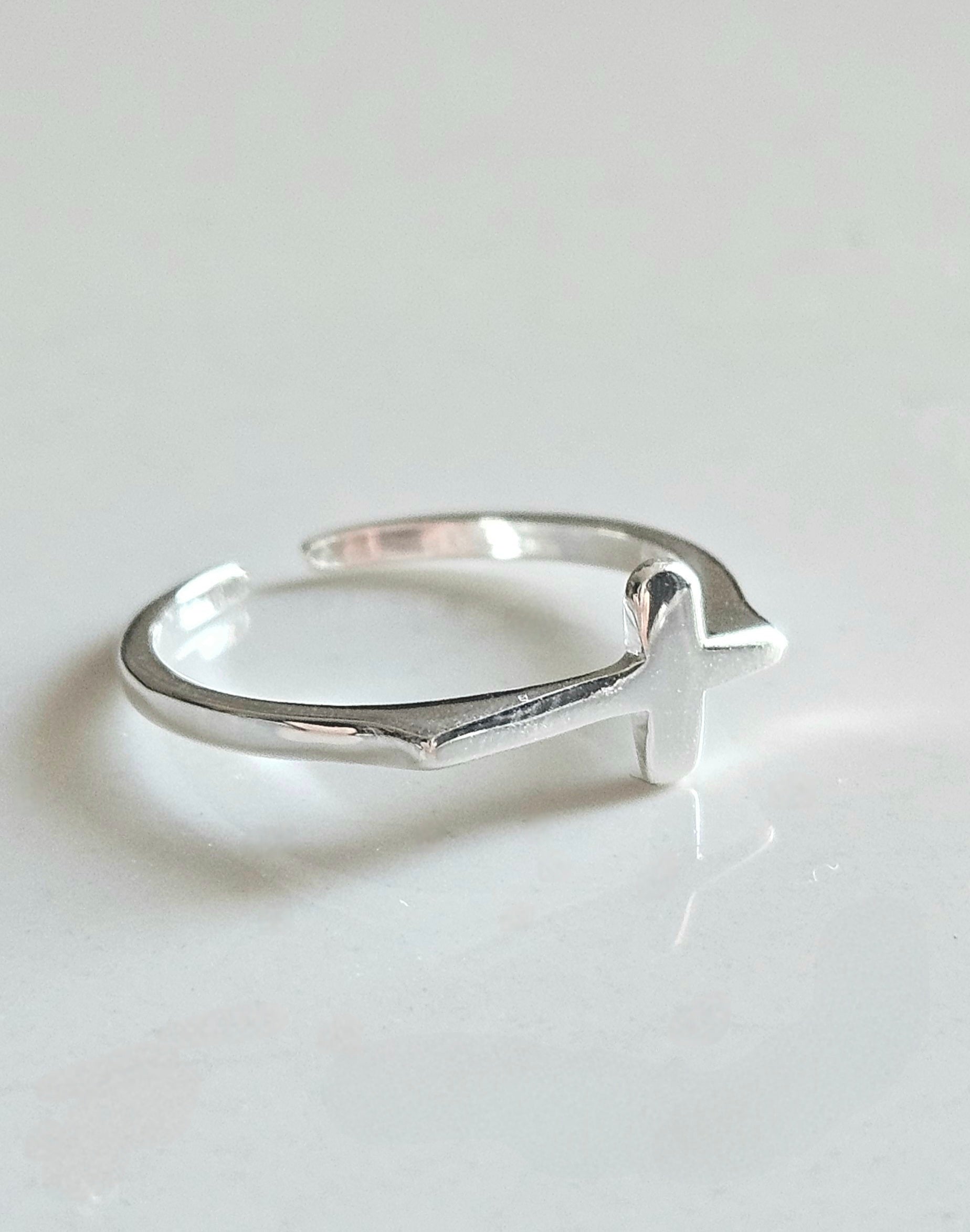 925 STERLING SILVER CROSS-SHAPED RING