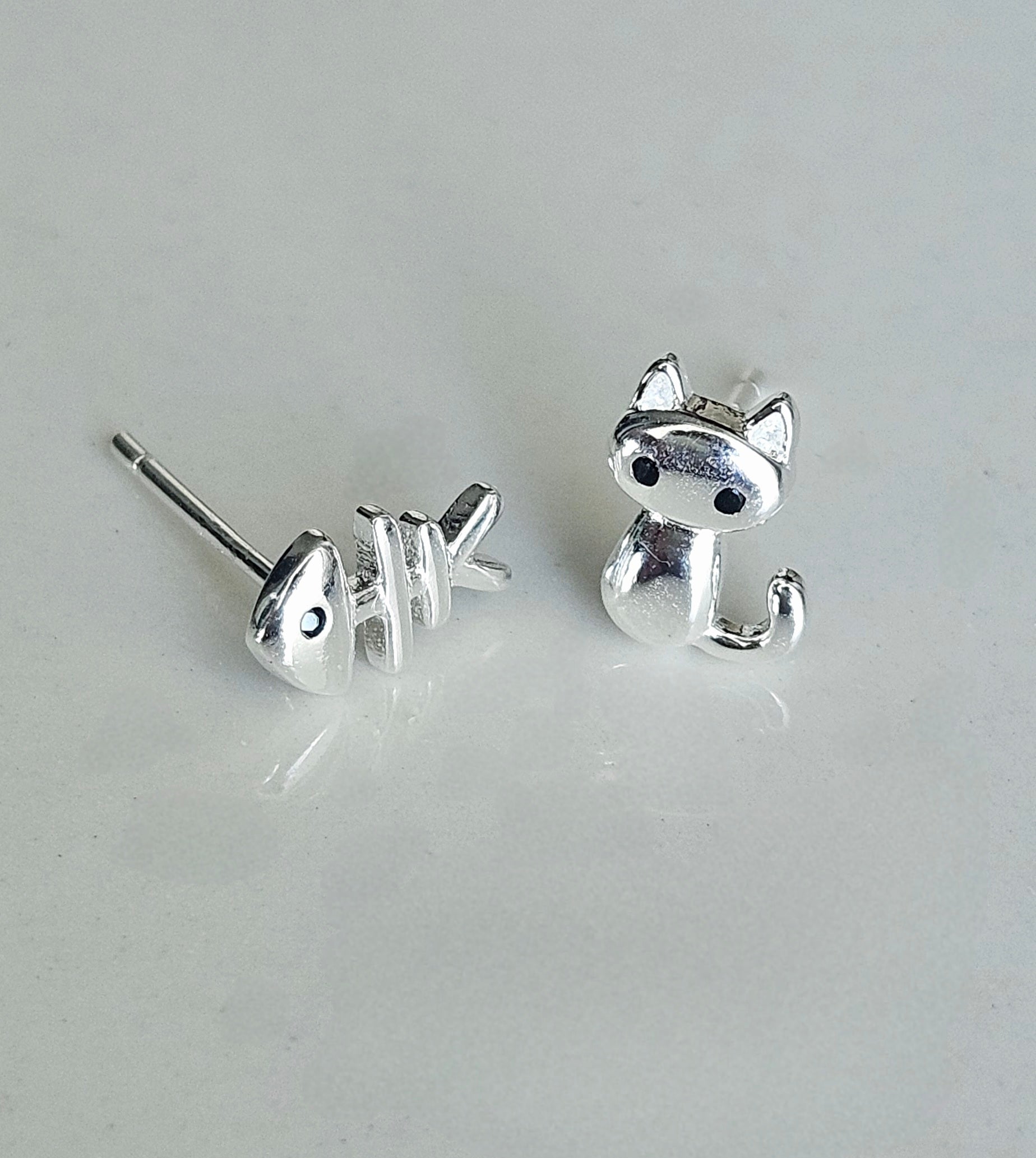 925 STERLING SILVER KITTY AND BONE RING