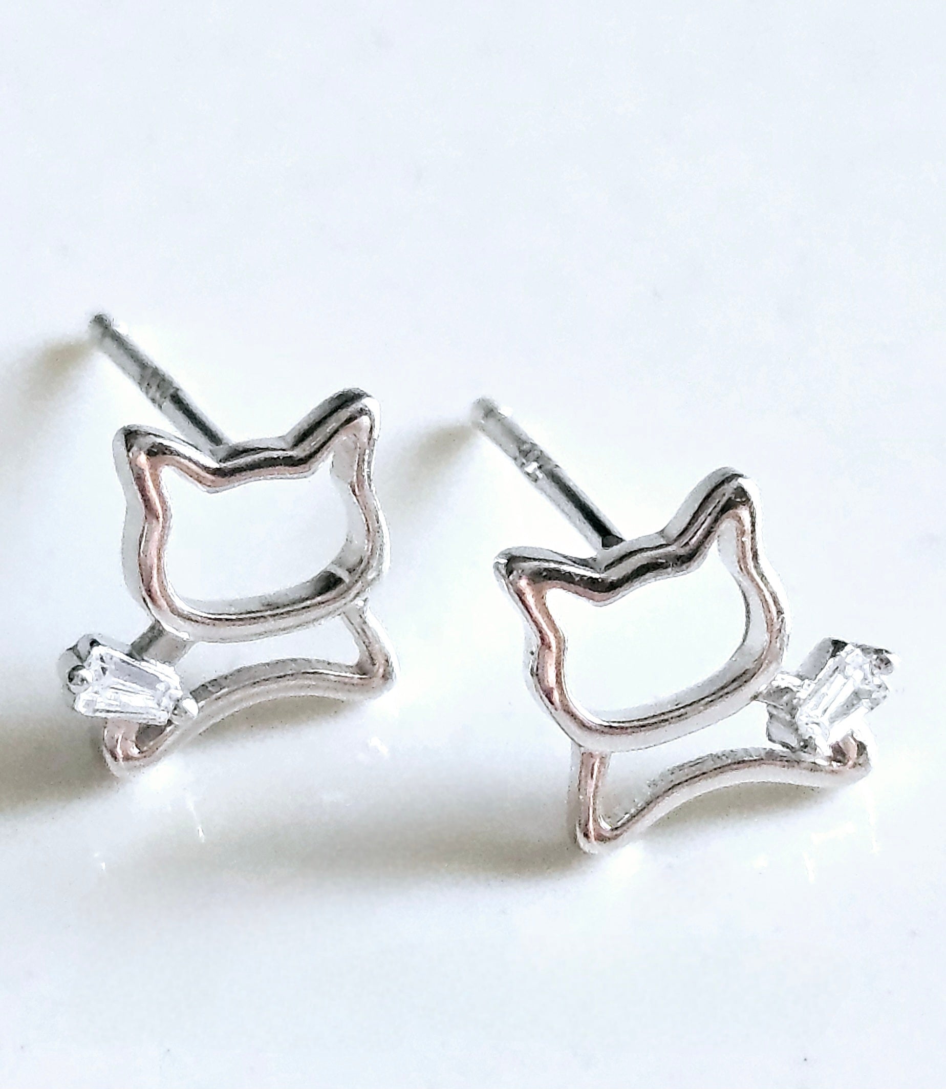 925 STERLING SILVER CAT SILVER STUD EARRINGS