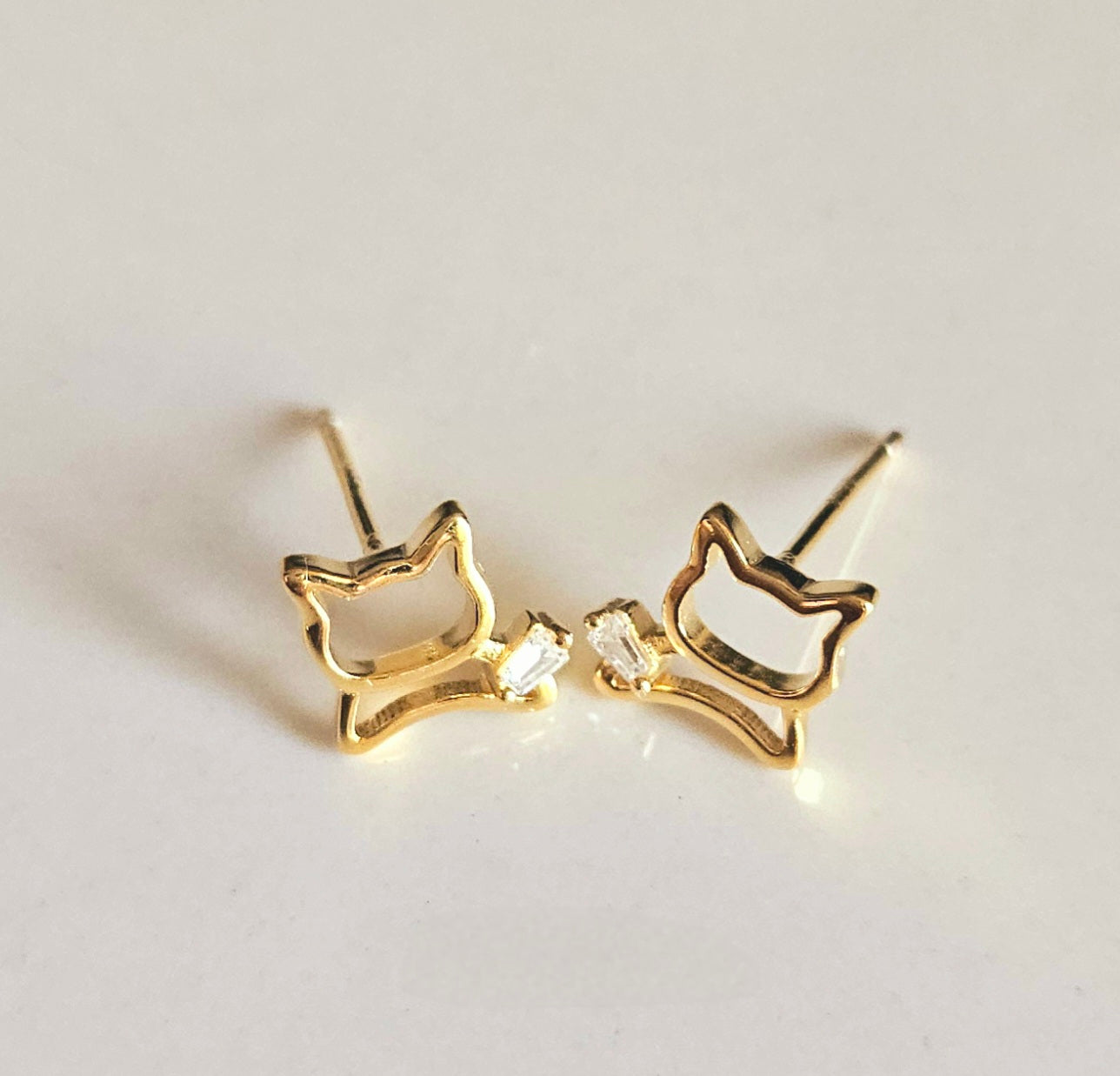 925 STERLING SILVER GOLD-PLATED CAT STUD EARRINGS