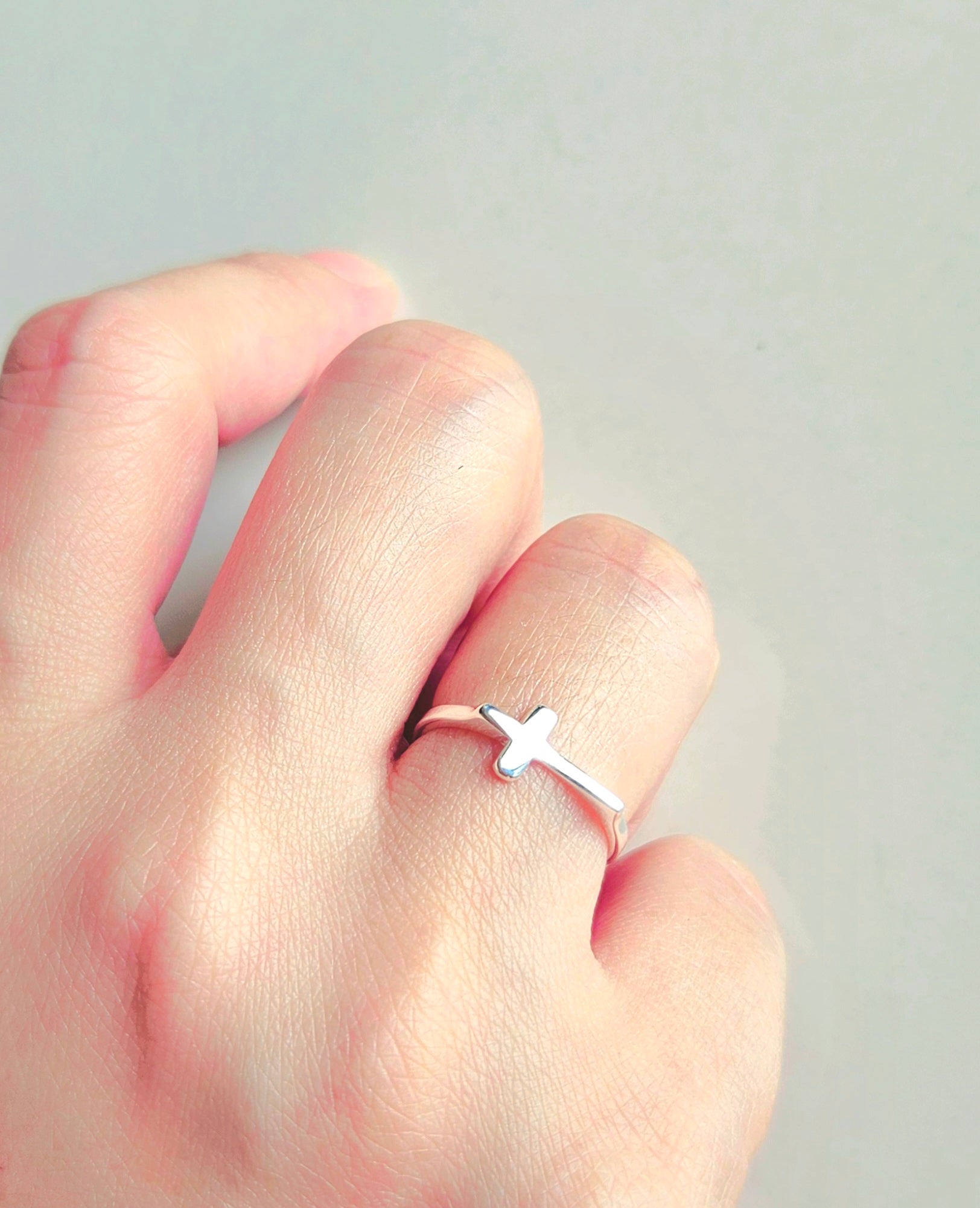 925 STERLING SILVER CROSS-SHAPED RING