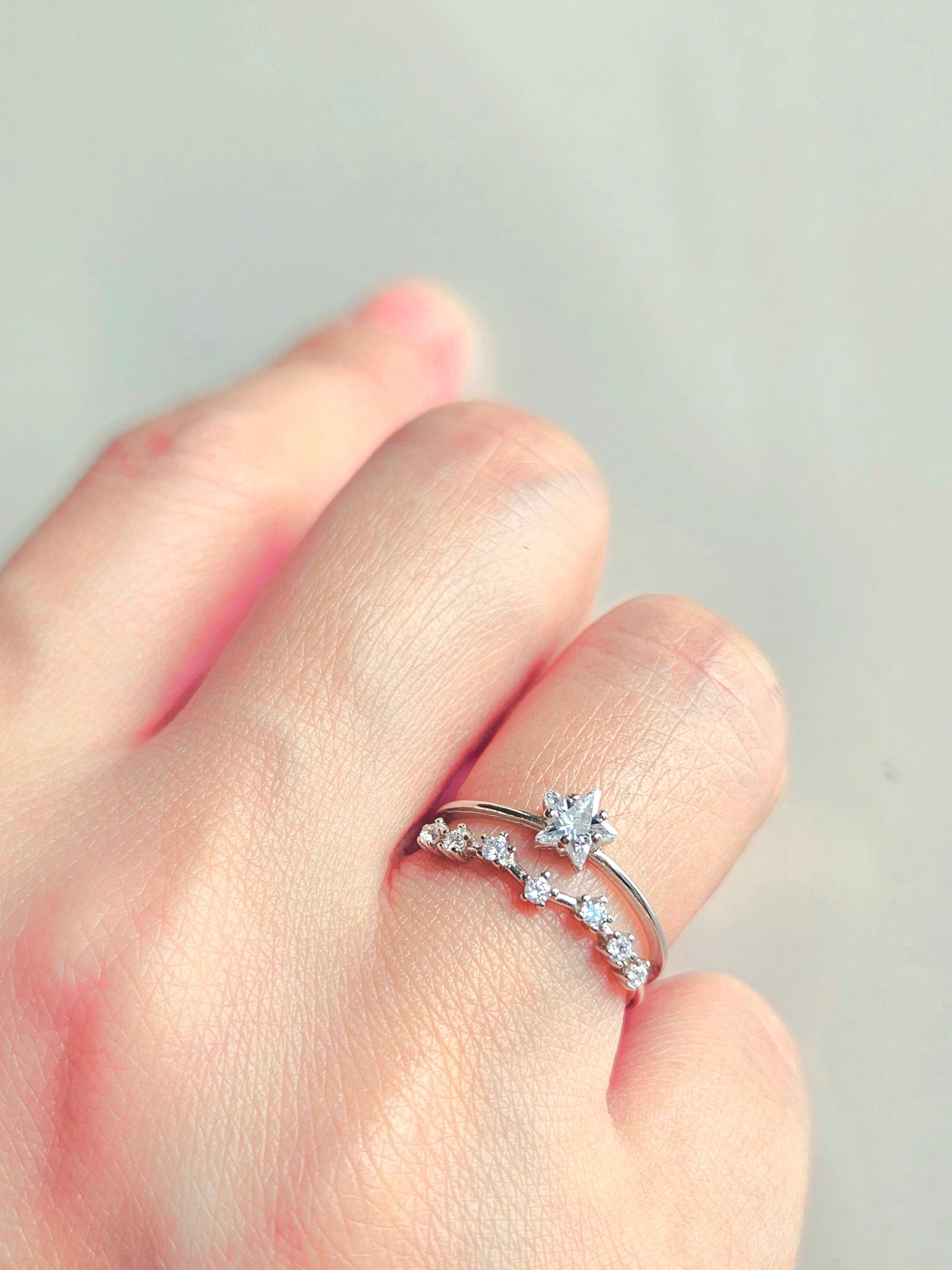 925 STERLING SILVER 2-LAYERED RING WITH CUBIC ZIRCONIA STONES