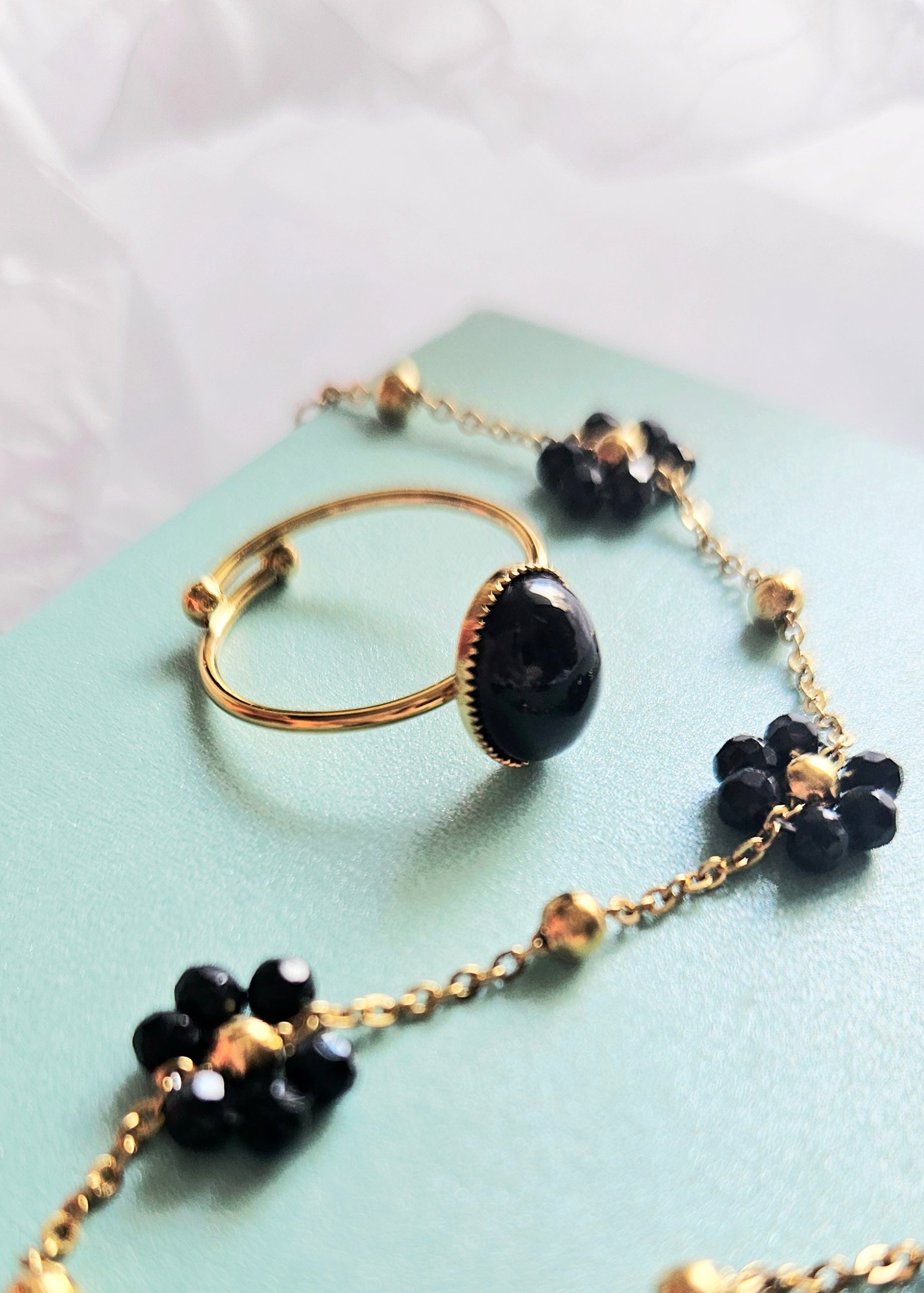 TITANIUM STEEL BRACELET & STAINLESS STEEL BAROQUE STYLE RING SET