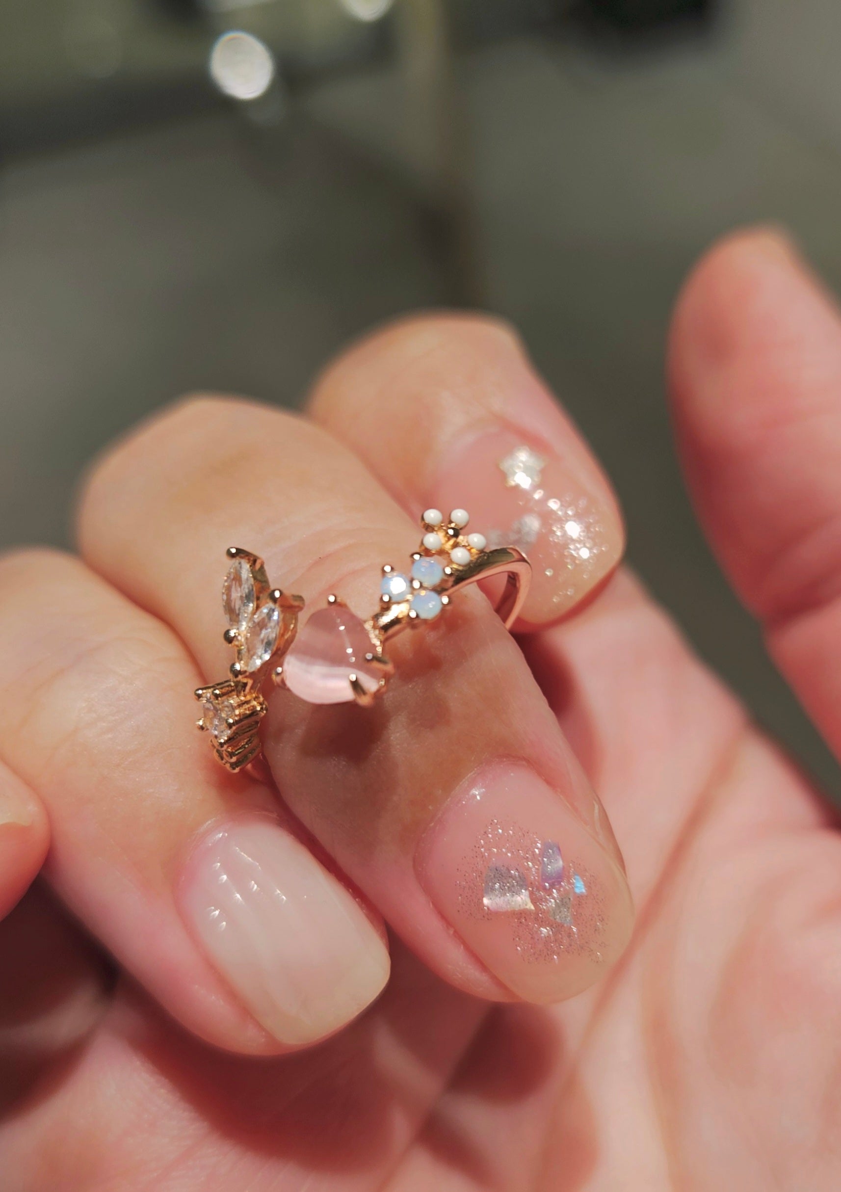 925 STERLING SILVER FLORAL RING WITH CUBIC ZIRCONIA STONES