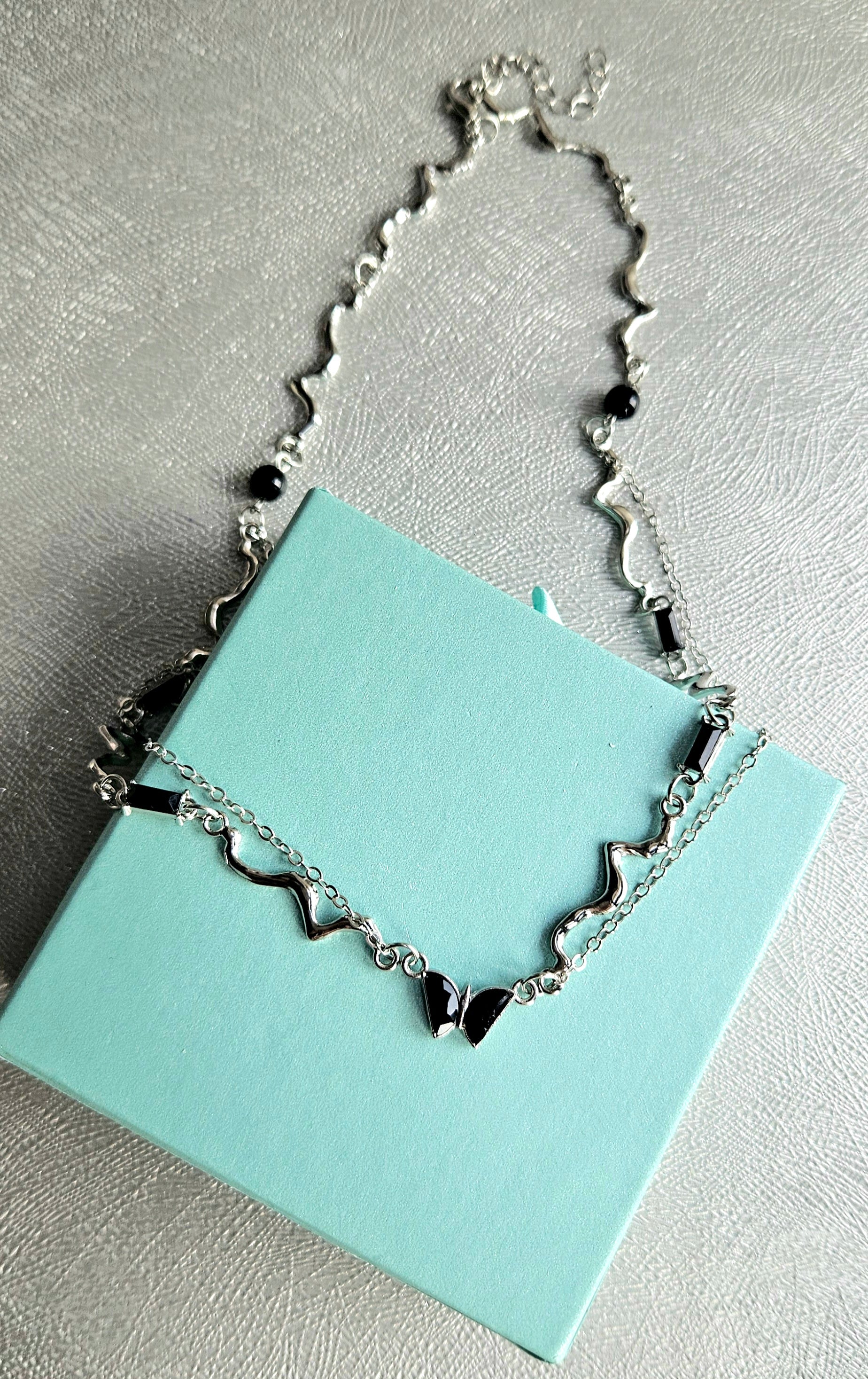 STAINLESS STEEL LAYERED NECKLACE WITH BLACK RHINESTONES