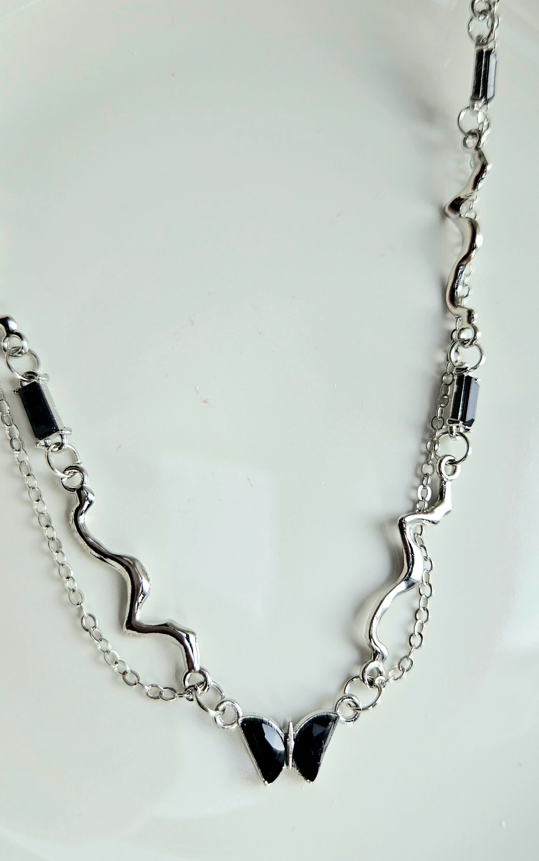 STAINLESS STEEL LAYERED NECKLACE WITH BLACK RHINESTONES