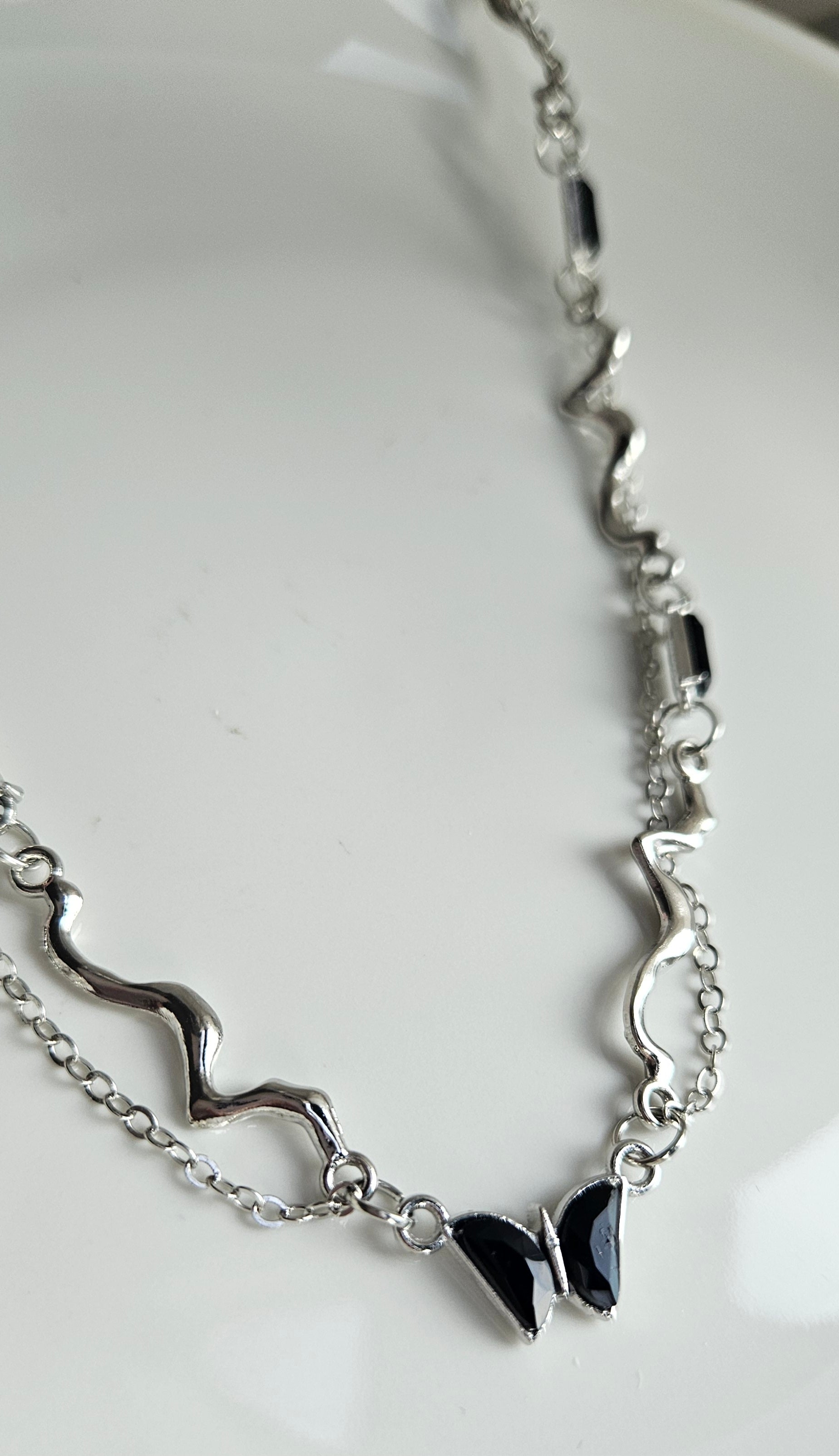 STAINLESS STEEL LAYERED NECKLACE WITH BLACK RHINESTONES