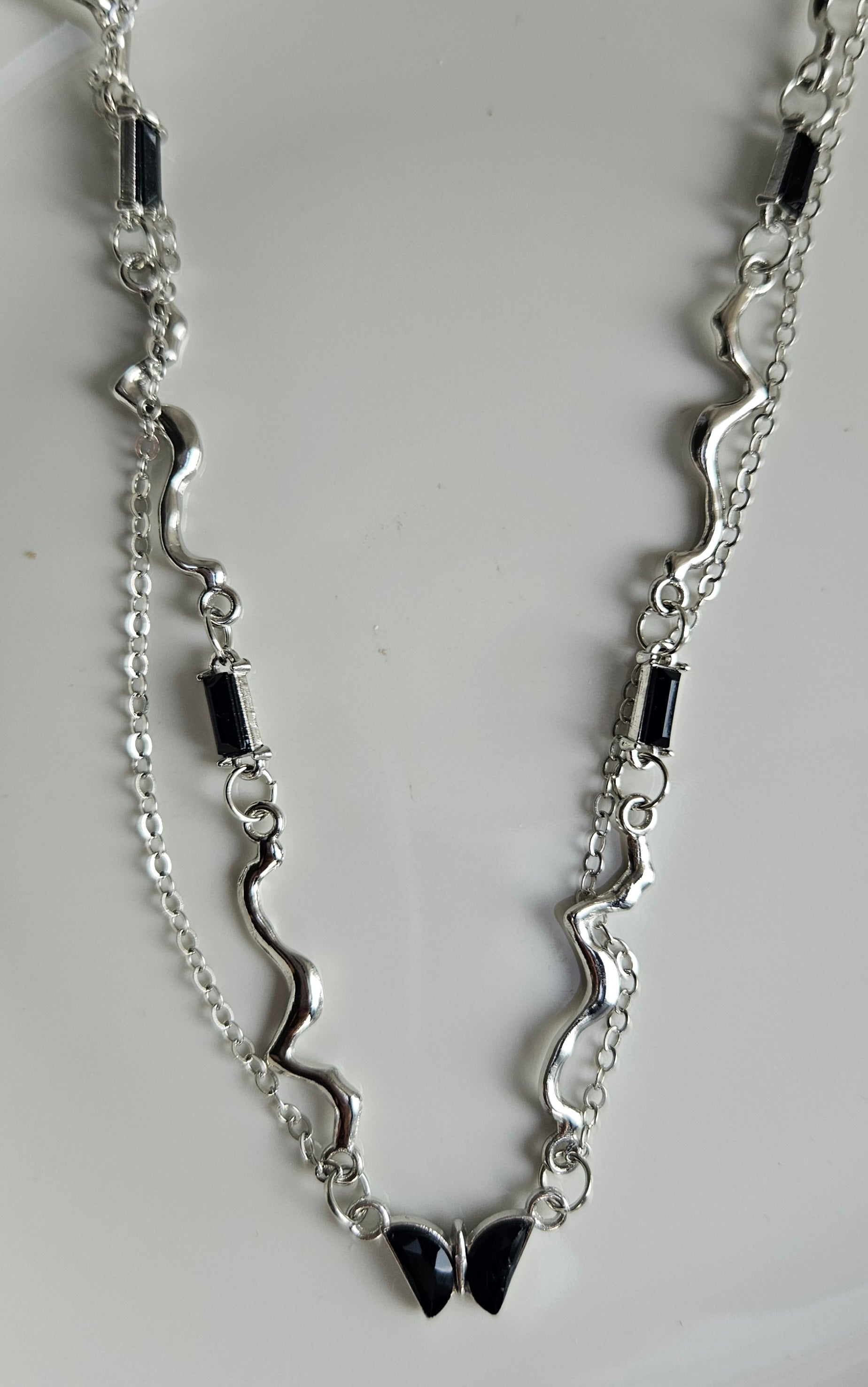 STAINLESS STEEL LAYERED NECKLACE WITH BLACK RHINESTONES