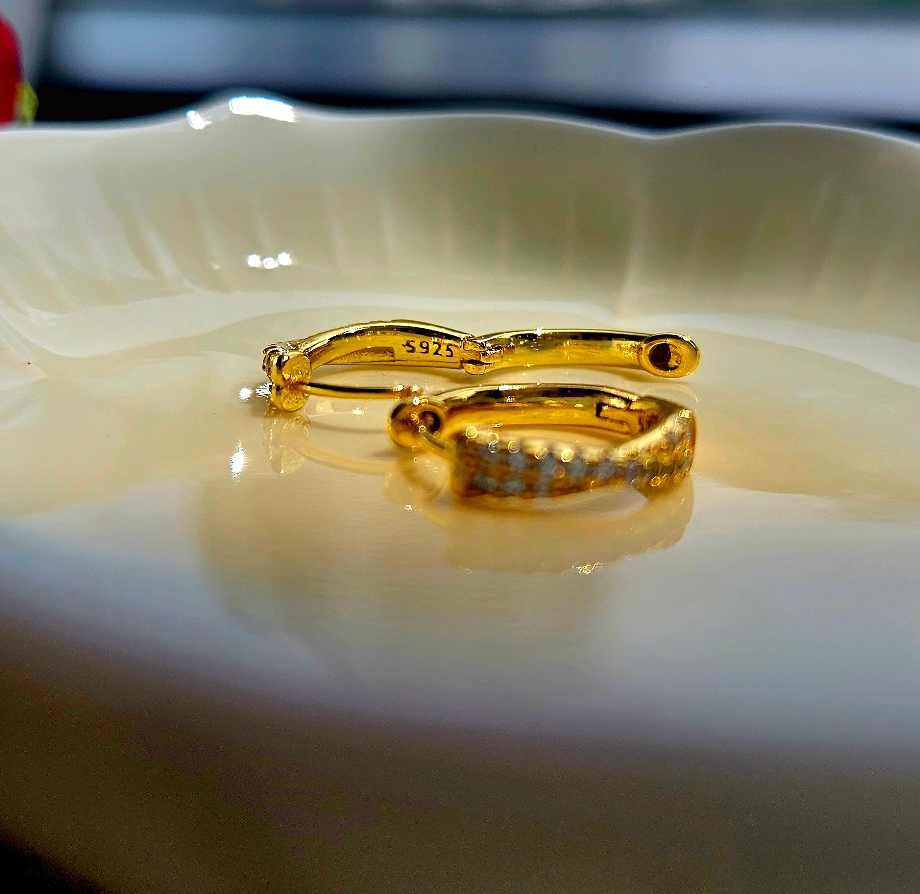 925 STERLING SILVER HOOP EARRINGS (SILVER/ 18K GOLD-PLATED)