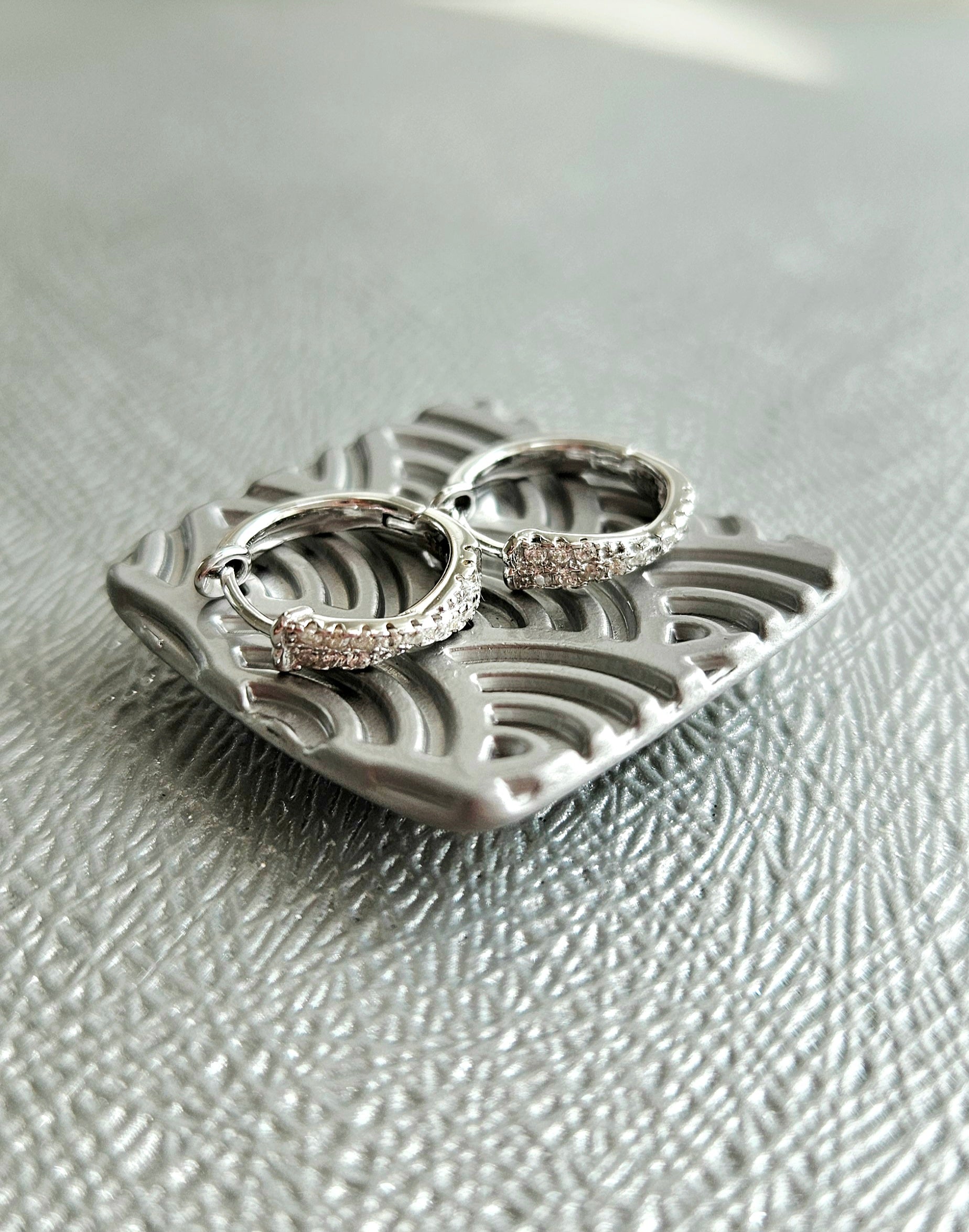 925 STERLING SILVER HOOP EARRINGS (SILVER/ 18K GOLD-PLATED)