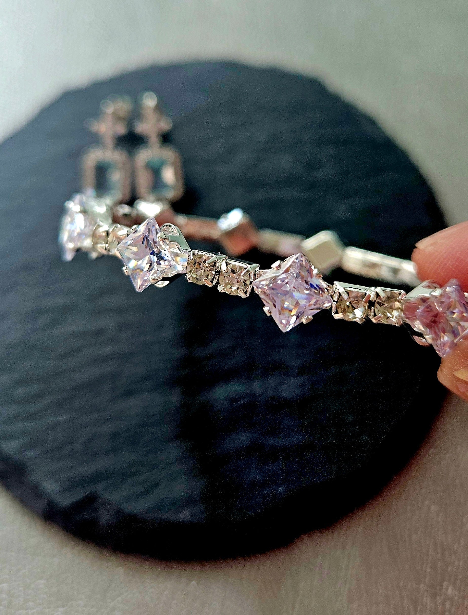 AQUA CUBIC ZIRCONIA EARRINGS AND RHINESTONE BRACELET SET