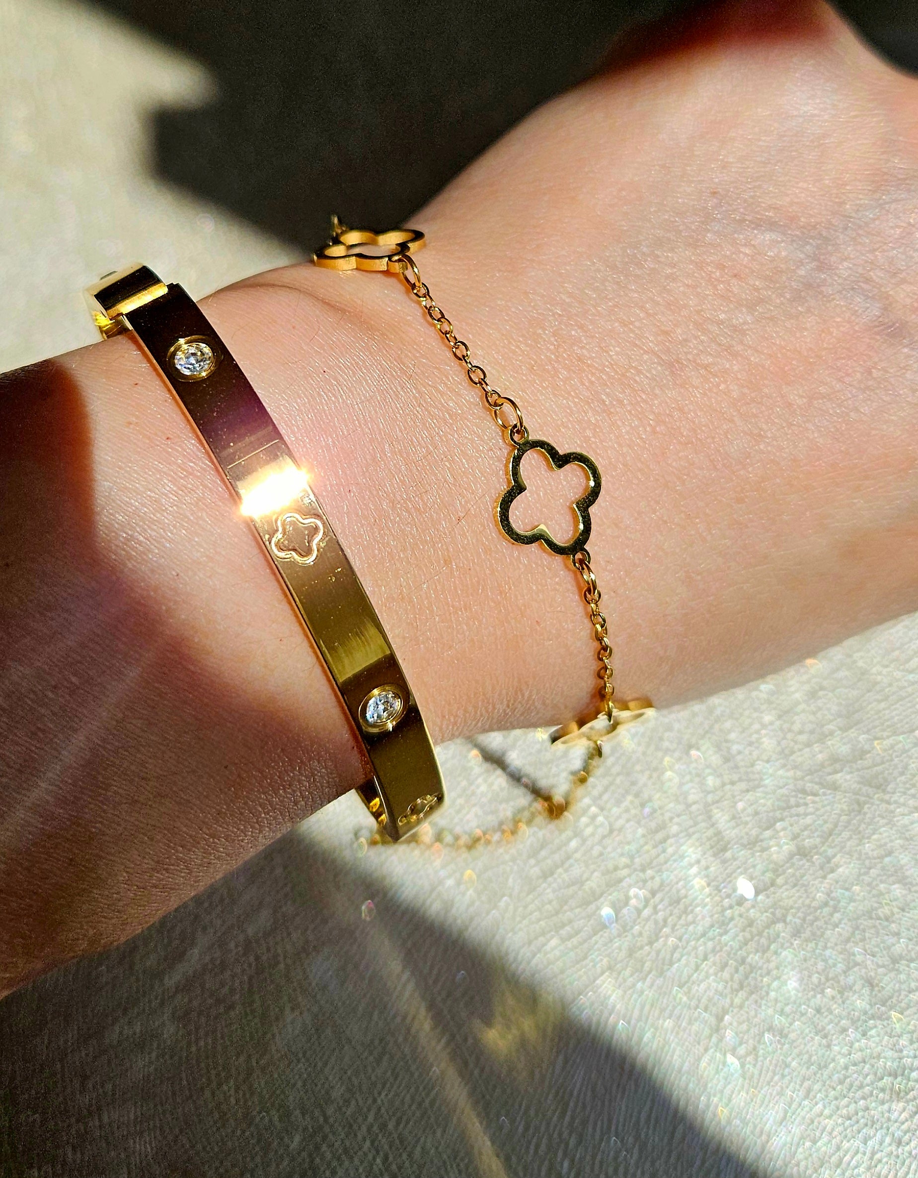 STAINLESS STEEL CLOVER BANGLE & CHAIN BRACELET SET