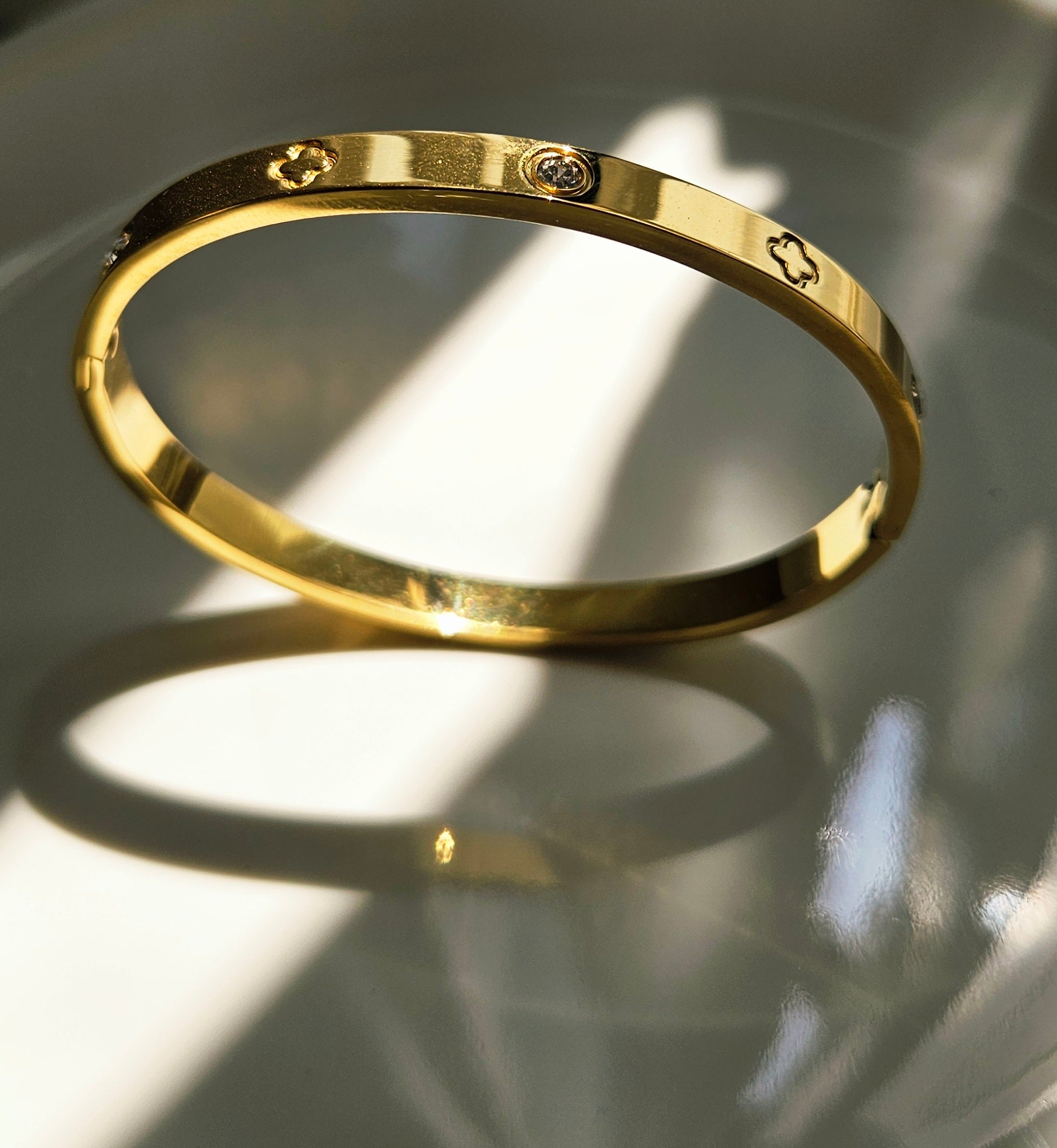 STAINLESS STEEL CLOVER BANGLE & CHAIN BRACELET SET