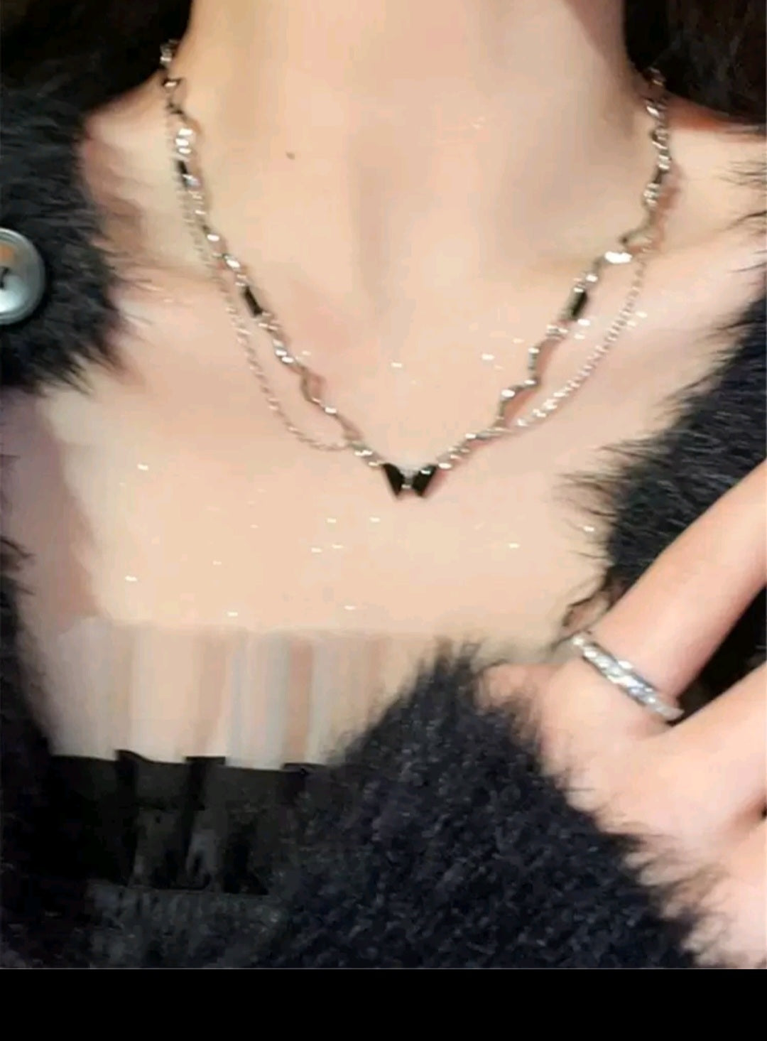 STAINLESS STEEL LAYERED NECKLACE WITH BLACK RHINESTONES