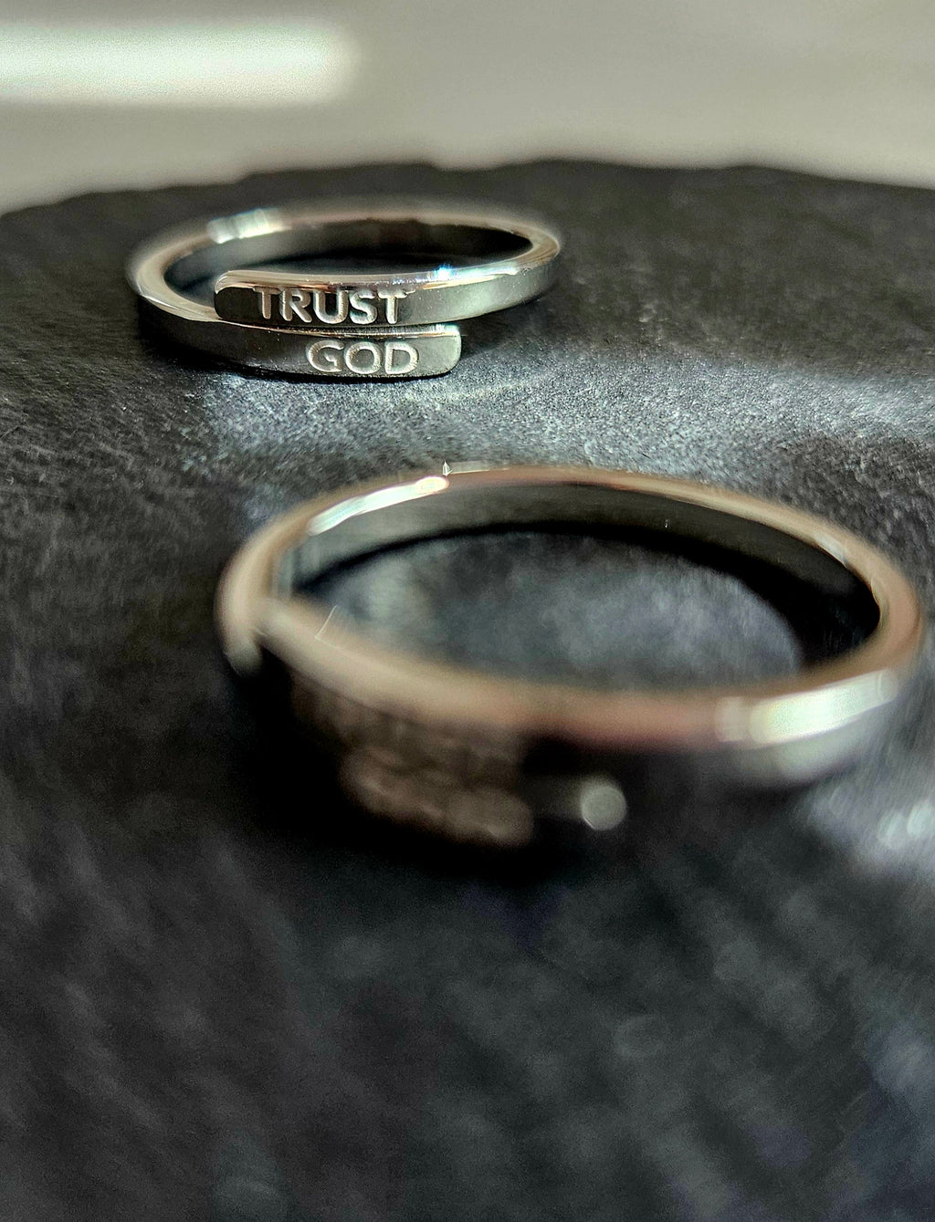 STAINLESS STEEL 2-LAYERED TRUST RING