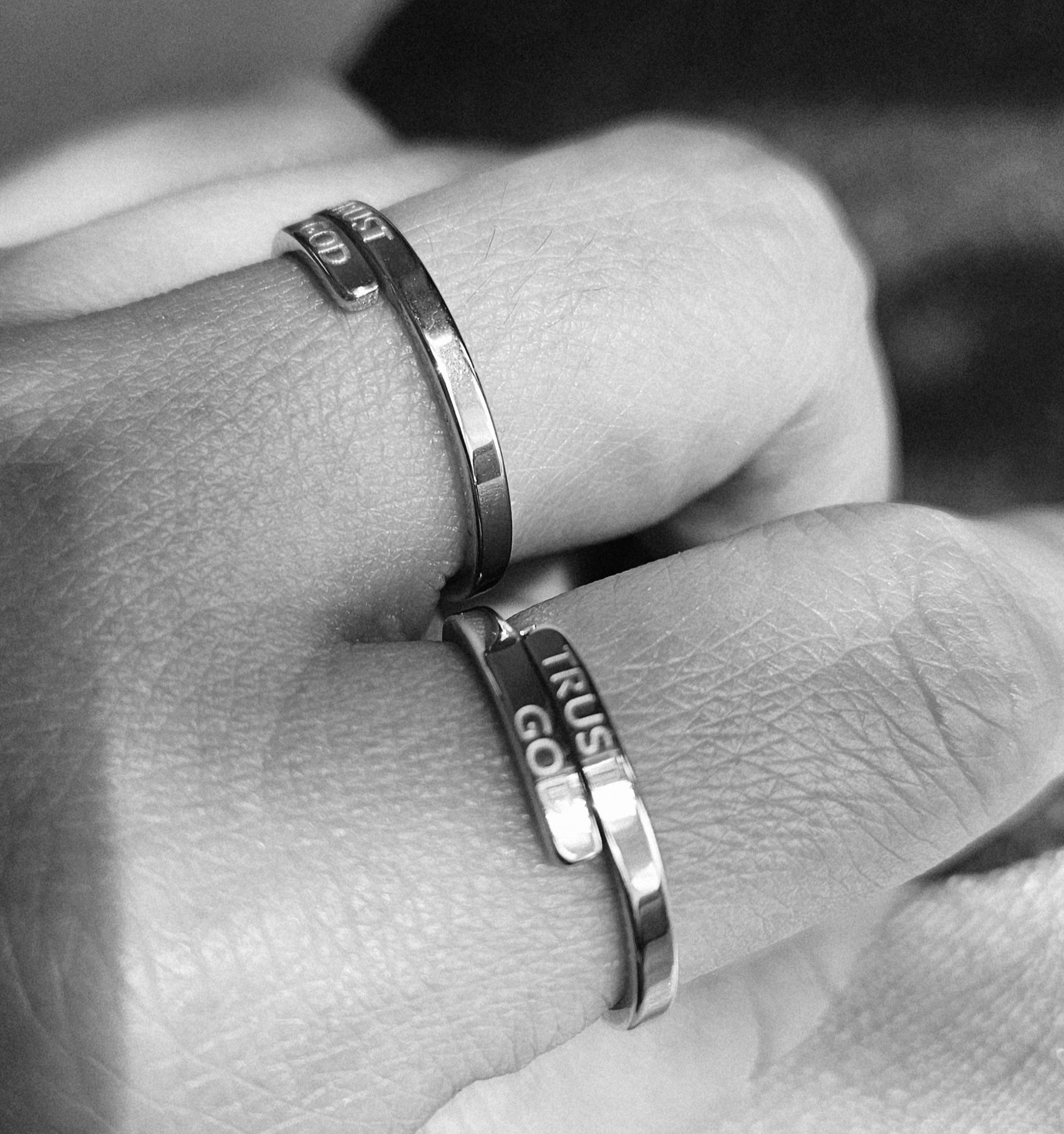 STAINLESS STEEL 2-LAYERED TRUST RING