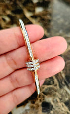 STAINLESS STEEL ROSE GOLD BANGLE WITH RHINESTONES