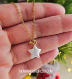 STAINLESS STEEL GOLD NECKLACE WITH A STAR PENDANT